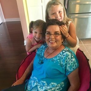 Meet your Posher, Brittney